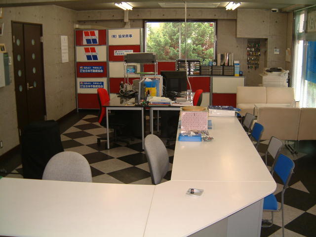 事務所内です。どうぞお気軽にお越しください。