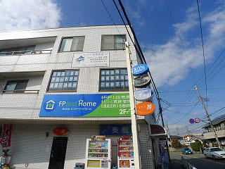 この看板が目印です。