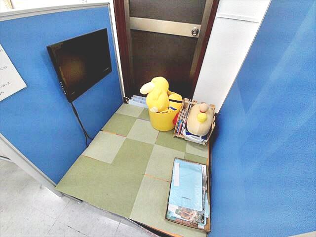 キッズスペース完備☆お話中は女性事務員がお相手いたします