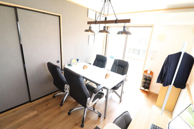 裏表のない安全な不動産屋さんとして豊富な知識を生かし全力でサポート致します！