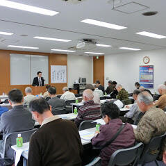 セミナーの講師もしております（某大手証券会社での不動産セミナー）