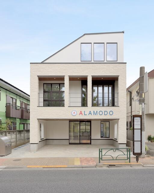 アラモード練馬店外観