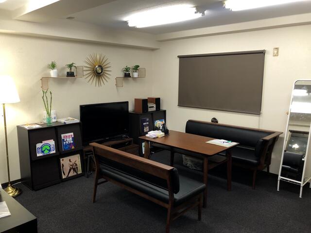 オフィスになります。お気軽にご来店下さい。