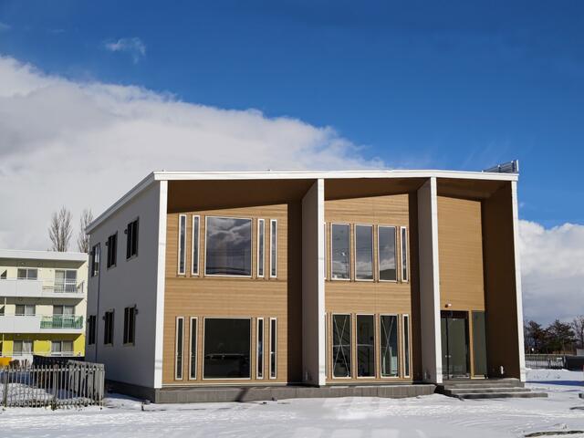 ２０２３年１月本社を建て替えました。