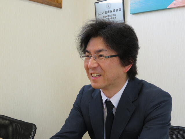 専務取締役　近江孝一