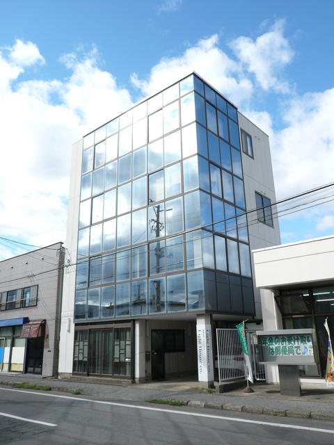 茶畑郵便局の左隣です