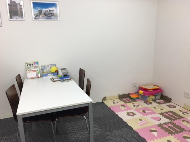 室内にはキッズルームもございます♪ご家族皆さまでご来店くださいませ！