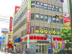 阪急茨木市駅東口より１分