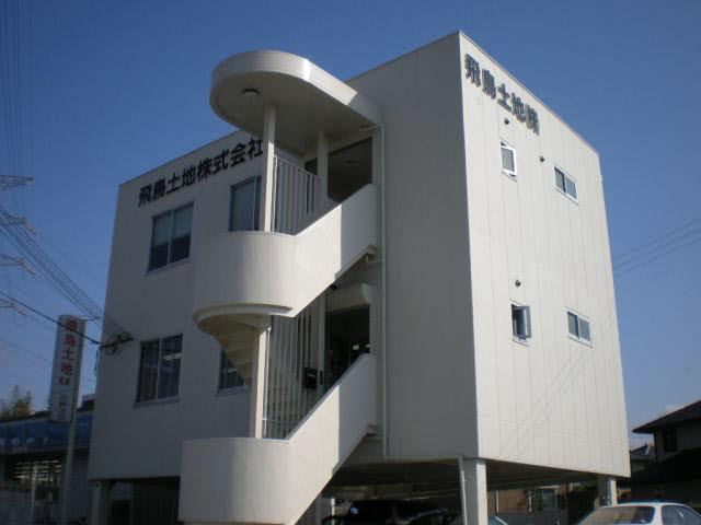 当社外観　ローソンの東隣りです