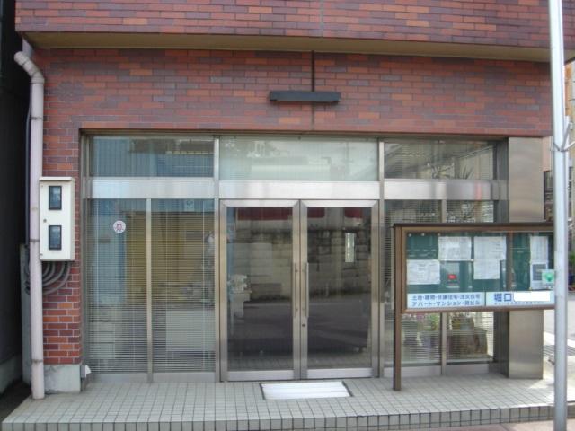 弊社は収益不動産の売買を主な業務としています。