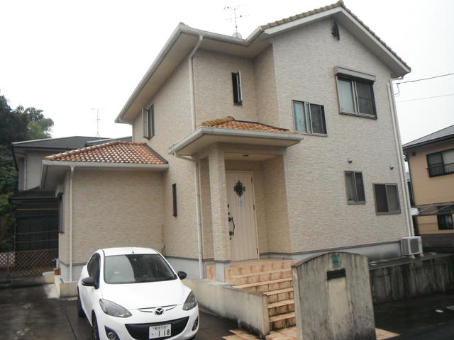 自宅兼個人事務所の外観です。