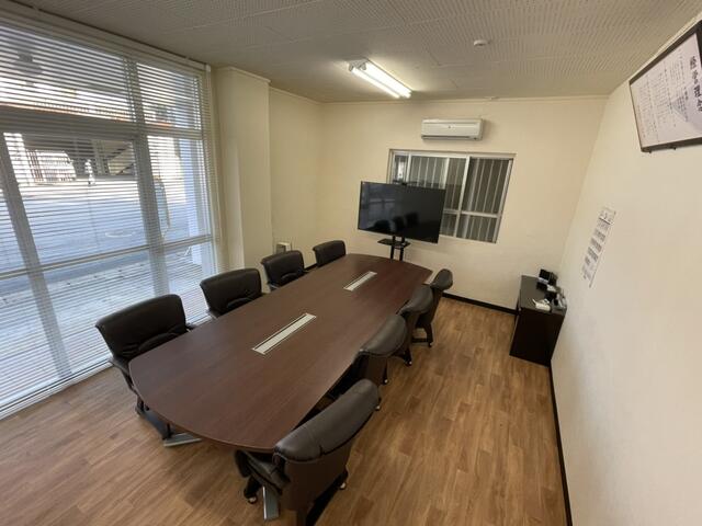 ITを活用し、お客様との打ち合わせ、会議など行っております！