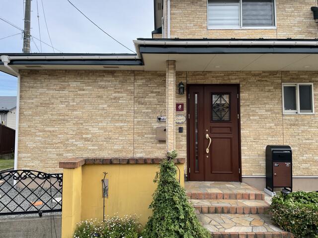 秋田市牛島西３丁目、アンパス公園を西に入り２００mほど入った線路沿いにあります