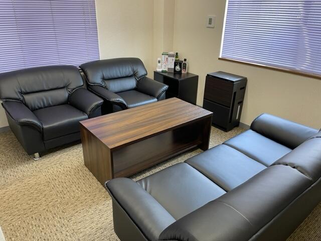 ノエル不動産応接室