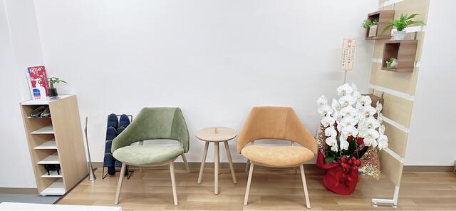 清潔感にこだわったインテリア。落ち着ける室内空間。