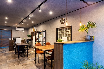 こじんまりとしたお店です。