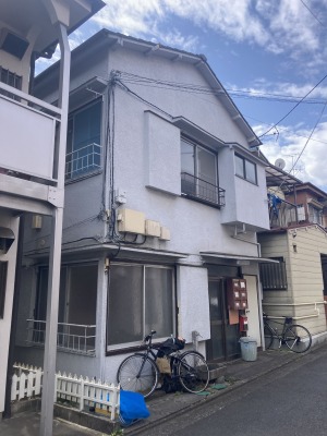 当社事務所は２階にございます。