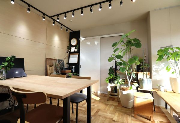 明るい店内でご相談いただけます♪